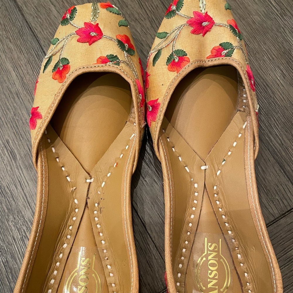 Flat Sandals